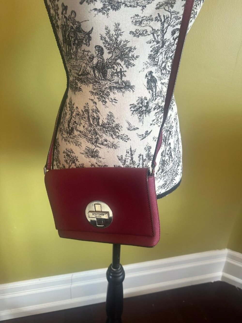 KATE SPADE New York Saffiano Leather Crossbody Bag PL - Picture 2 of 8